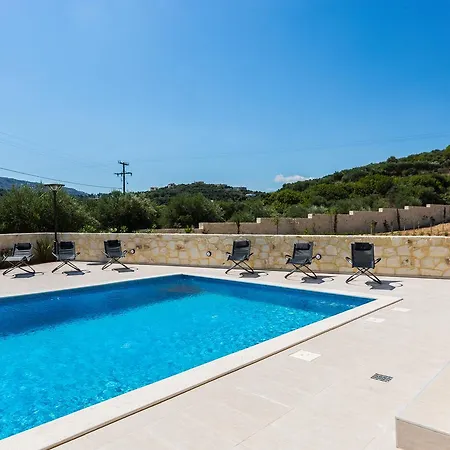 Eudora Luxury Stone Villa